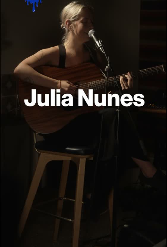 Julia Nunes